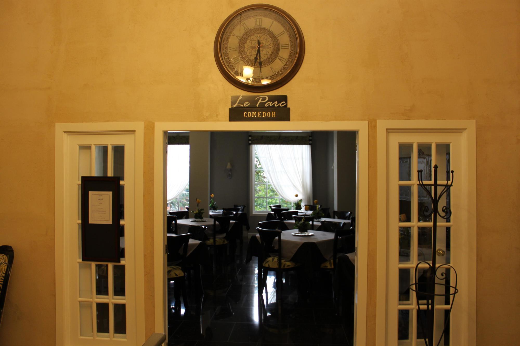 Victoria'S Park Hotel Armenia  Eksteriør billede